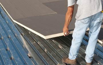 benefits of insulating Myndd Llandegai flat roofing